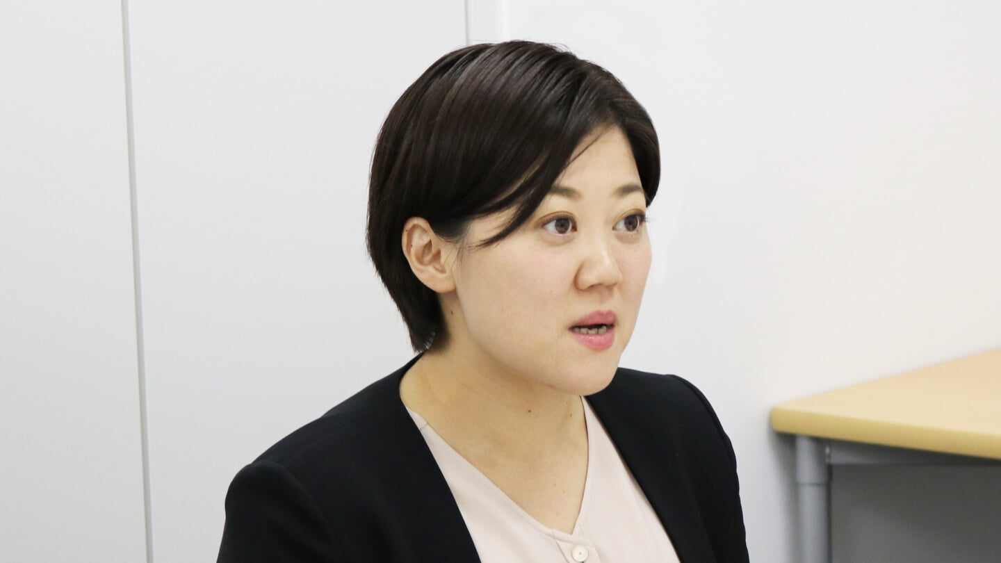 インタビューの様子_1